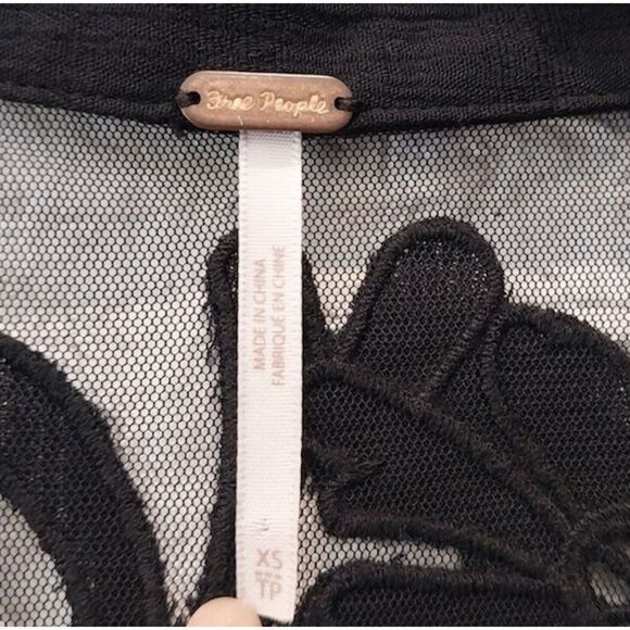 Free People Top Womens XS Black Sleeveless Embroidery Coquette Floral Flowy Boho - Picture 7 of 10